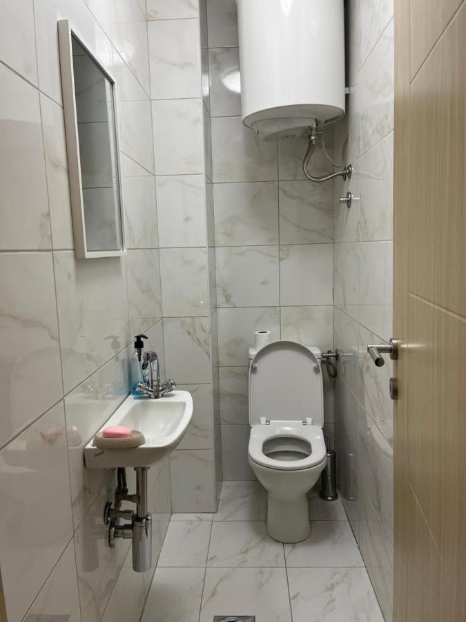 Appartement Apartman Staklena Kula à Budva Extérieur photo