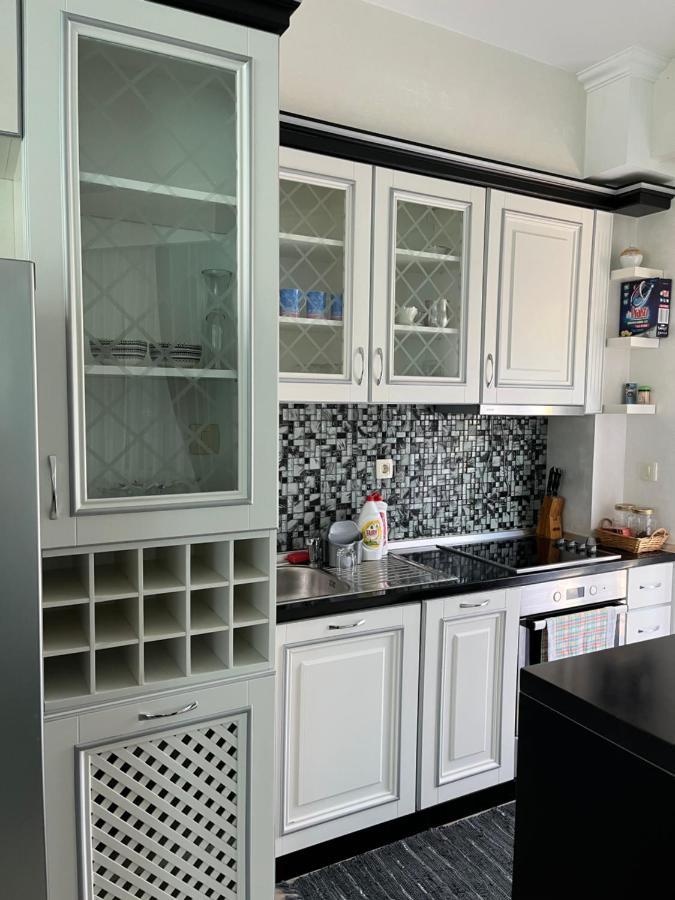 Appartement Apartman Staklena Kula à Budva Extérieur photo