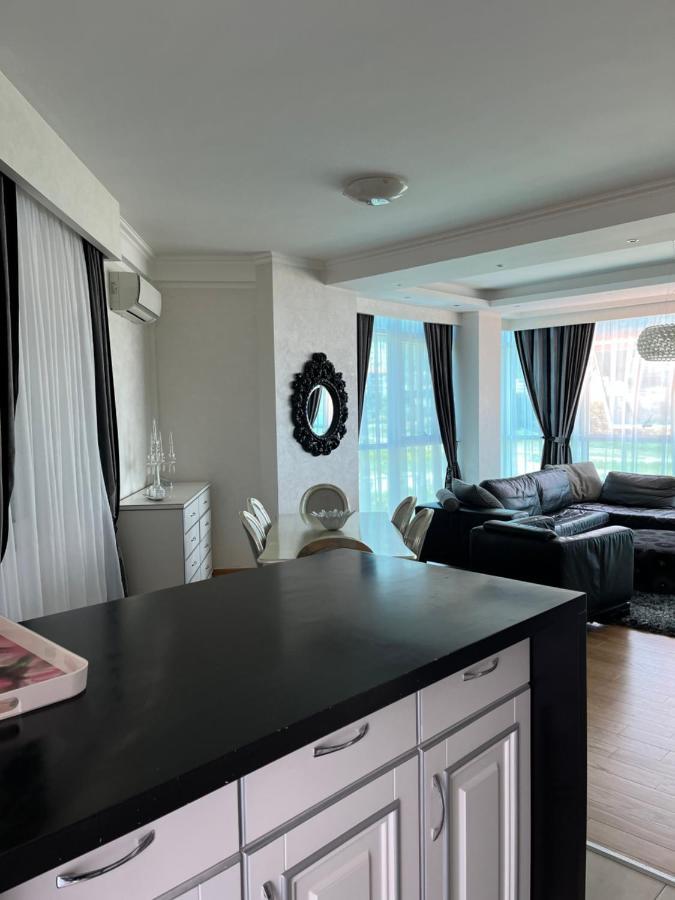 Appartement Apartman Staklena Kula à Budva Extérieur photo